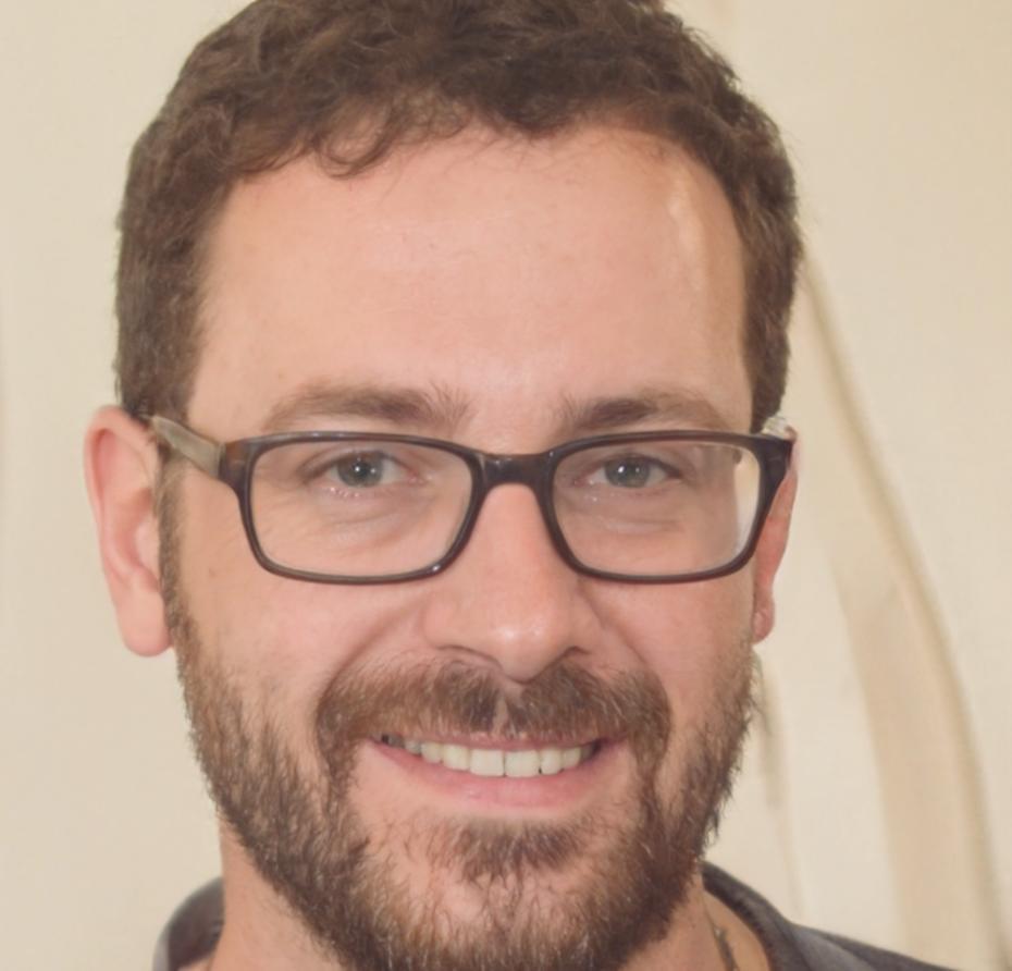 Instructor Miguel Torres